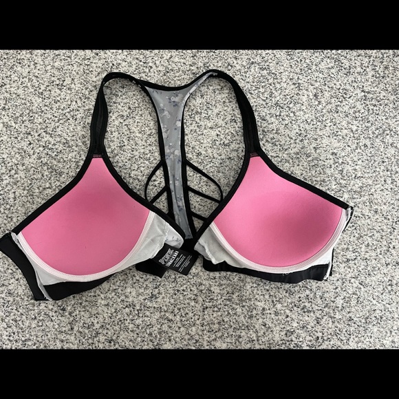 Victoria Secret PINK ultimate Sports Bra - Picture 4 of 5